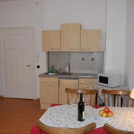 Felsen Appartement *